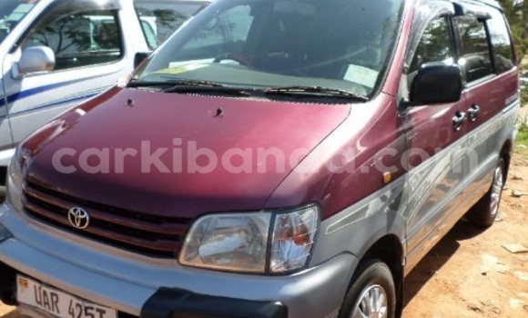 Acheter Occasion Voiture Toyota Noah Gris à Arua, Ouganda Acheter Occasion Voiture Toyota Noah Gris à Arua, Ouganda