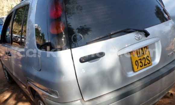 Acheter Occasion Voiture Toyota Raum Blanc à Arua, Ouganda Acheter Occasion Voiture Toyota Raum Blanc à Arua, Ouganda
