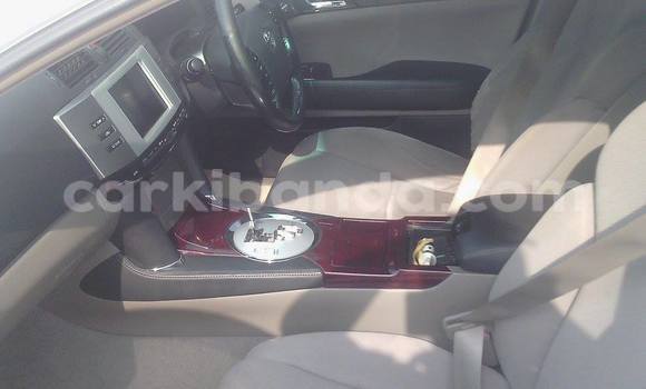 Gura Yakoze Toyota Mark X White Imodoka i Arua mu Uganda Gura Yakoze Toyota Mark X White Imodoka i Arua mu Uganda