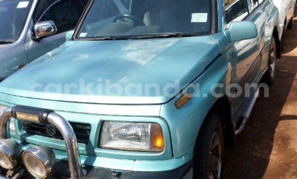 Acheter Occasion Voiture Suzuki Escudo Bleu à Arua, Ouganda Acheter Occasion Voiture Suzuki Escudo Bleu à Arua, Ouganda