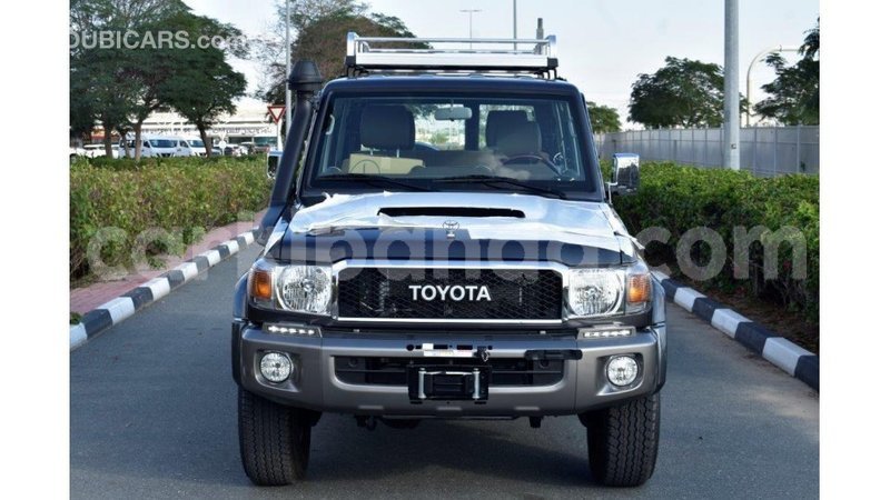 Big with watermark toyota land cruiser uganda import dubai 10004