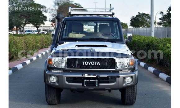 Acheter Import Voiture Toyota Land Cruiser Autre à Import - Dubai, Ouganda Acheter Import Voiture Toyota Land Cruiser Autre à Import - Dubai, Ouganda