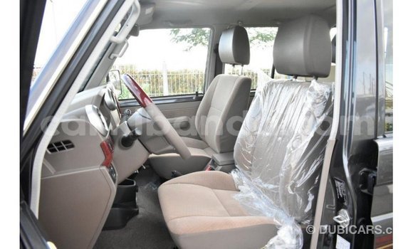 Acheter Import Voiture Toyota Land Cruiser Autre à Import - Dubai, Ouganda Acheter Import Voiture Toyota Land Cruiser Autre à Import - Dubai, Ouganda