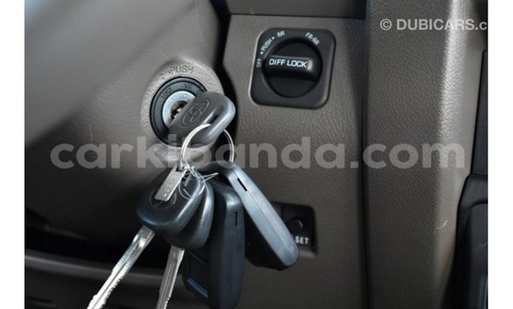 Acheter Import Voiture Toyota Land Cruiser Autre à Import - Dubai, Ouganda Acheter Import Voiture Toyota Land Cruiser Autre à Import - Dubai, Ouganda