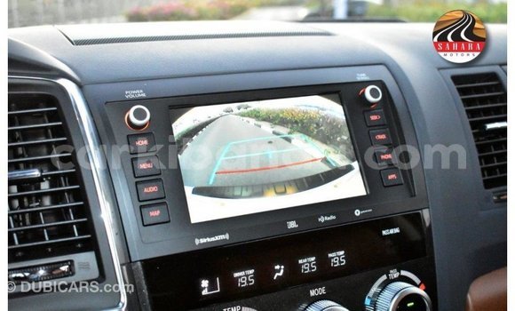 Acheter Import Voiture Toyota Sequoia Blanc à Import - Dubai, Ouganda Acheter Import Voiture Toyota Sequoia Blanc à Import - Dubai, Ouganda