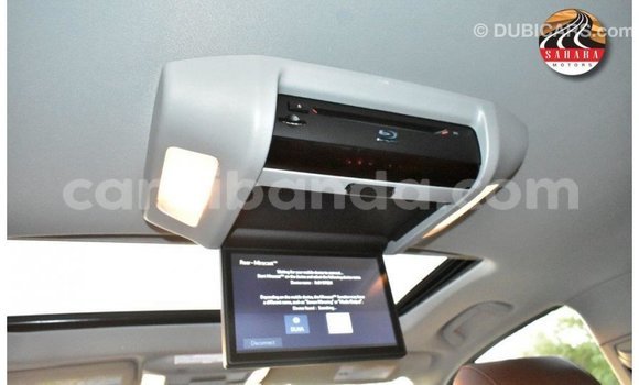 Acheter Import Voiture Toyota Sequoia Blanc à Import - Dubai, Ouganda Acheter Import Voiture Toyota Sequoia Blanc à Import - Dubai, Ouganda