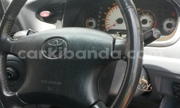 Acheter Occasion Voiture Toyota Noah Blanc à Arua, Ouganda Acheter Occasion Voiture Toyota Noah Blanc à Arua, Ouganda