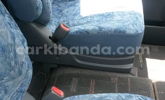 Acheter Occasion Voiture Toyota Noah Blanc à Arua, Ouganda Acheter Occasion Voiture Toyota Noah Blanc à Arua, Ouganda