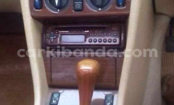 Acheter Occasion Voiture Mercedes‒Benz E–Class Rouge à Arua, Ouganda Acheter Occasion Voiture Mercedes‒Benz E–Class Rouge à Arua, Ouganda