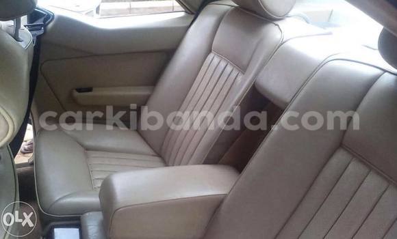 Acheter Occasion Voiture Mercedes‒Benz E–Class Rouge à Arua, Ouganda Acheter Occasion Voiture Mercedes‒Benz E–Class Rouge à Arua, Ouganda