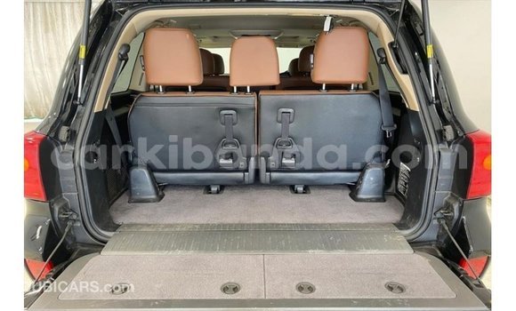 Gura Imported Toyota Land Cruiser Black Imodoka i Import - Dubai mu Uganda Gura Imported Toyota Land Cruiser Black Imodoka i Import - Dubai mu Uganda