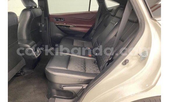 Gura Imported Toyota Harrier White Imodoka i Import - Dubai mu Uganda Gura Imported Toyota Harrier White Imodoka i Import - Dubai mu Uganda