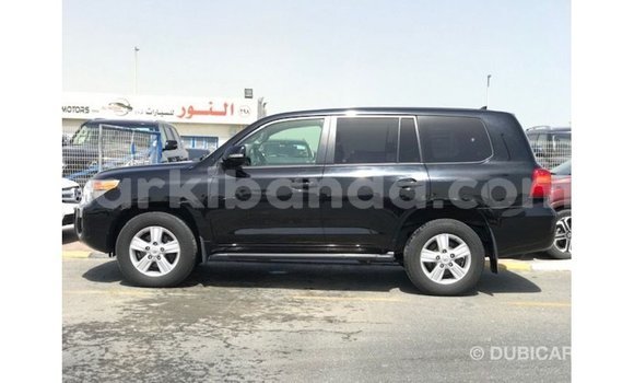 Gura Imported Toyota Land Cruiser Black Imodoka i Import - Dubai mu Uganda Gura Imported Toyota Land Cruiser Black Imodoka i Import - Dubai mu Uganda