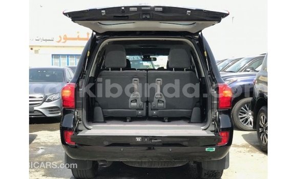 Gura Imported Toyota Land Cruiser Black Imodoka i Import - Dubai mu Uganda Gura Imported Toyota Land Cruiser Black Imodoka i Import - Dubai mu Uganda