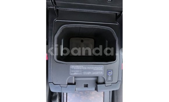 Gura Imported Toyota Land Cruiser Black Imodoka i Import - Dubai mu Uganda Gura Imported Toyota Land Cruiser Black Imodoka i Import - Dubai mu Uganda