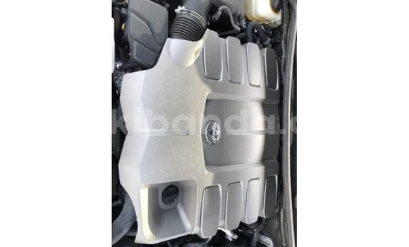 Gura Imported Toyota Land Cruiser Black Imodoka i Import - Dubai mu Uganda Gura Imported Toyota Land Cruiser Black Imodoka i Import - Dubai mu Uganda