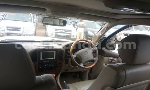 Buy Used Toyota Land Cruiser White Car in Kampala in Uganda Buy Used Toyota Land Cruiser White Car in Kampala in Uganda