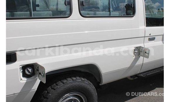 Buy Import Toyota Land Cruiser White Car in Import - Dubai in Uganda Buy Import Toyota Land Cruiser White Car in Import - Dubai in Uganda