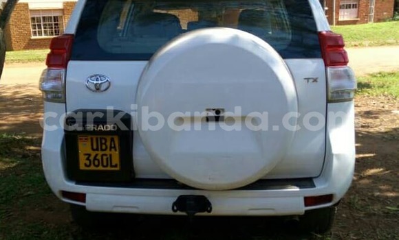 Gura Yakoze Toyota Land Cruiser Prado White Imodoka i Busia mu Uganda Gura Yakoze Toyota Land Cruiser Prado White Imodoka i Busia mu Uganda