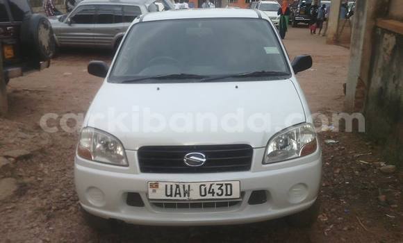 Gura Yakoze Suzuki Swift White Imodoka i Arua mu Uganda Gura Yakoze Suzuki Swift White Imodoka i Arua mu Uganda