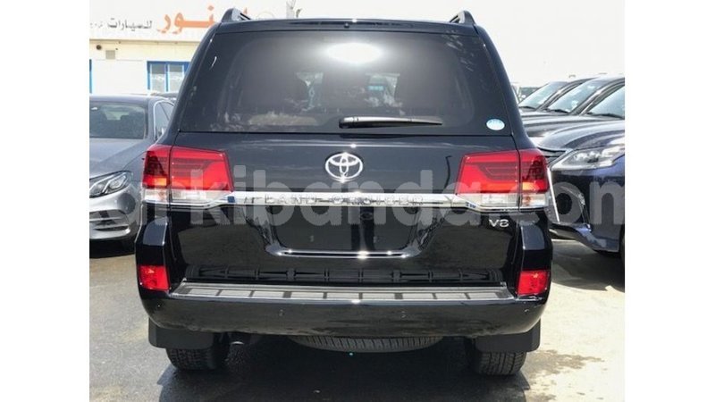 Big with watermark toyota land cruiser uganda import dubai 10025
