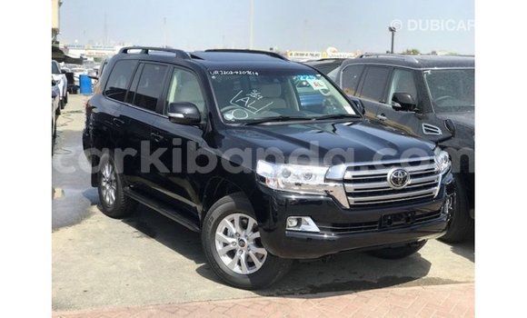 Gura Imported Toyota Land Cruiser Black Imodoka i Import - Dubai mu Uganda Gura Imported Toyota Land Cruiser Black Imodoka i Import - Dubai mu Uganda