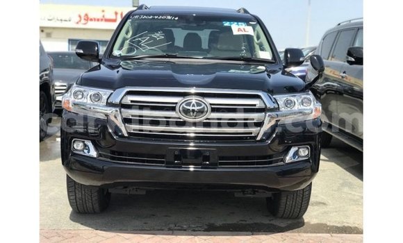 Gura Imported Toyota Land Cruiser Black Imodoka i Import - Dubai mu Uganda Gura Imported Toyota Land Cruiser Black Imodoka i Import - Dubai mu Uganda