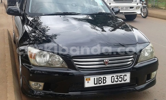 Gura Yakoze Toyota Altezza Black Imodoka i Busia mu Uganda Gura Yakoze Toyota Altezza Black Imodoka i Busia mu Uganda