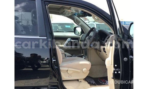 Gura Imported Toyota Land Cruiser Black Imodoka i Import - Dubai mu Uganda Gura Imported Toyota Land Cruiser Black Imodoka i Import - Dubai mu Uganda