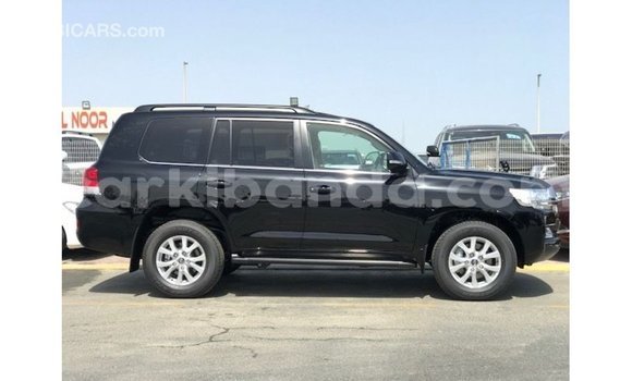 Gura Imported Toyota Land Cruiser Black Imodoka i Import - Dubai mu Uganda Gura Imported Toyota Land Cruiser Black Imodoka i Import - Dubai mu Uganda