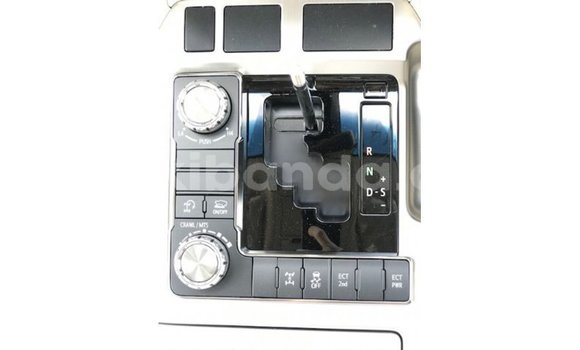 Gura Imported Toyota Land Cruiser Black Imodoka i Import - Dubai mu Uganda Gura Imported Toyota Land Cruiser Black Imodoka i Import - Dubai mu Uganda