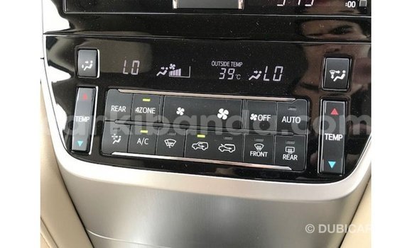 Gura Imported Toyota Land Cruiser Black Imodoka i Import - Dubai mu Uganda Gura Imported Toyota Land Cruiser Black Imodoka i Import - Dubai mu Uganda