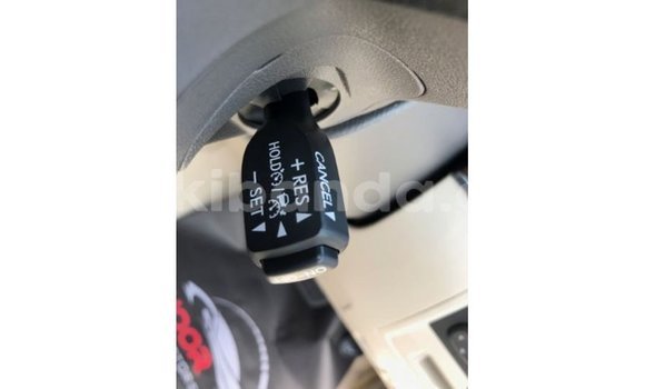 Gura Imported Toyota Land Cruiser Black Imodoka i Import - Dubai mu Uganda Gura Imported Toyota Land Cruiser Black Imodoka i Import - Dubai mu Uganda