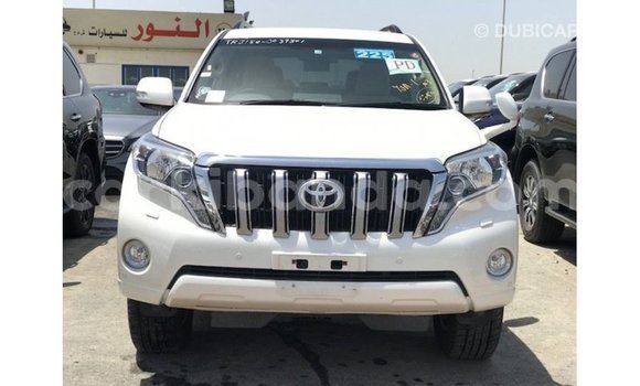 Acheter Import Voiture Toyota Prado Blanc à Import - Dubai, Ouganda Acheter Import Voiture Toyota Prado Blanc à Import - Dubai, Ouganda