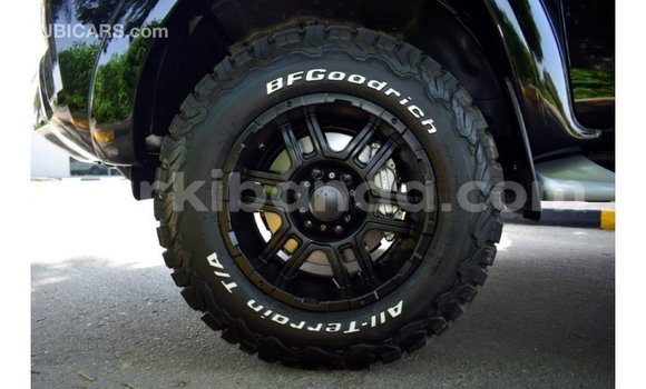 Acheter Import Voiture Toyota Fortuner Noir à Import - Dubai, Ouganda Acheter Import Voiture Toyota Fortuner Noir à Import - Dubai, Ouganda