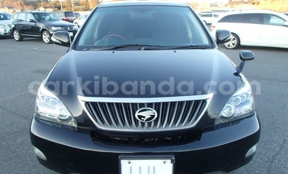 Gura Yakoze Toyota Harrier Black Imodoka i Kampala mu Uganda Gura Yakoze Toyota Harrier Black Imodoka i Kampala mu Uganda