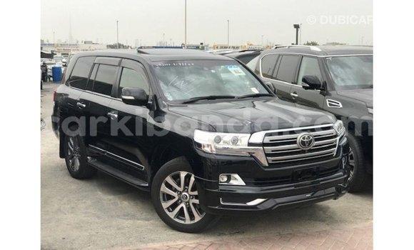 Gura Imported Toyota Land Cruiser Black Imodoka i Import - Dubai mu Uganda Gura Imported Toyota Land Cruiser Black Imodoka i Import - Dubai mu Uganda