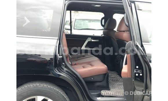 Gura Imported Toyota Land Cruiser Black Imodoka i Import - Dubai mu Uganda Gura Imported Toyota Land Cruiser Black Imodoka i Import - Dubai mu Uganda