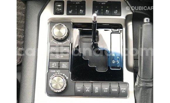 Gura Imported Toyota Land Cruiser Black Imodoka i Import - Dubai mu Uganda Gura Imported Toyota Land Cruiser Black Imodoka i Import - Dubai mu Uganda