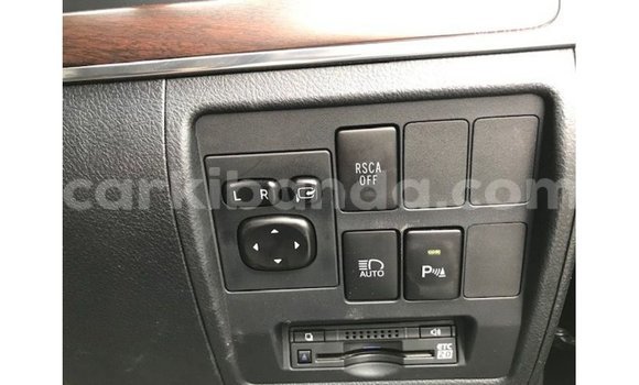 Gura Imported Toyota Land Cruiser Black Imodoka i Import - Dubai mu Uganda Gura Imported Toyota Land Cruiser Black Imodoka i Import - Dubai mu Uganda