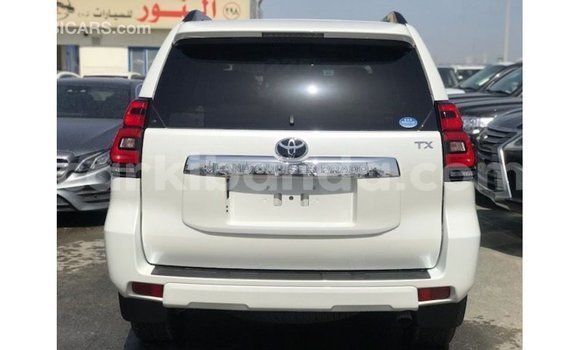 Nunua Imported Toyota Prado Nyeupe Gari ndani ya Import - Dubai nchini Uganda Nunua Imported Toyota Prado Nyeupe Gari ndani ya Import - Dubai nchini Uganda