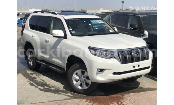 Nunua Imported Toyota Prado Nyeupe Gari ndani ya Import - Dubai nchini Uganda Nunua Imported Toyota Prado Nyeupe Gari ndani ya Import - Dubai nchini Uganda