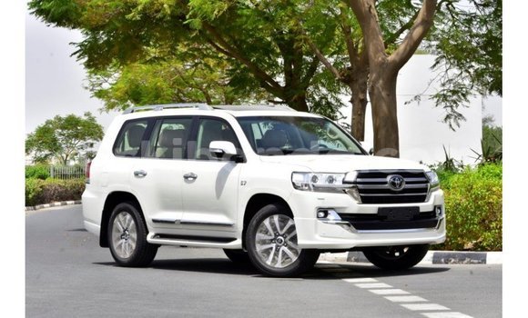 Buy Import Toyota Land Cruiser White Car in Import - Dubai in Uganda Buy Import Toyota Land Cruiser White Car in Import - Dubai in Uganda