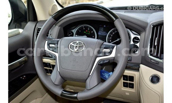 Buy Import Toyota Land Cruiser White Car in Import - Dubai in Uganda Buy Import Toyota Land Cruiser White Car in Import - Dubai in Uganda