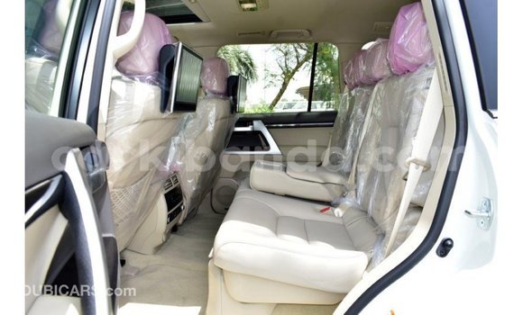 Buy Import Toyota Land Cruiser White Car in Import - Dubai in Uganda Buy Import Toyota Land Cruiser White Car in Import - Dubai in Uganda