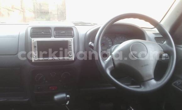 Gura Yakoze Suzuki Swift White Imodoka i Arua mu Uganda Gura Yakoze Suzuki Swift White Imodoka i Arua mu Uganda