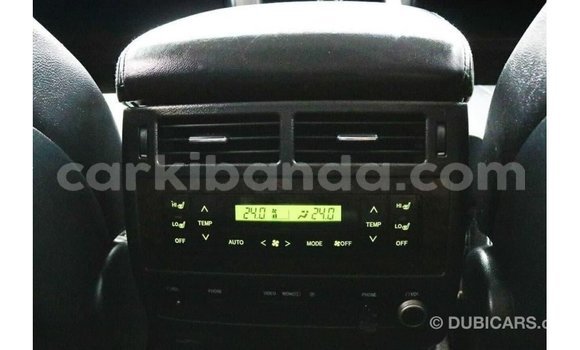 Gura Imported Toyota Land Cruiser White Imodoka i Import - Dubai mu Uganda Gura Imported Toyota Land Cruiser White Imodoka i Import - Dubai mu Uganda