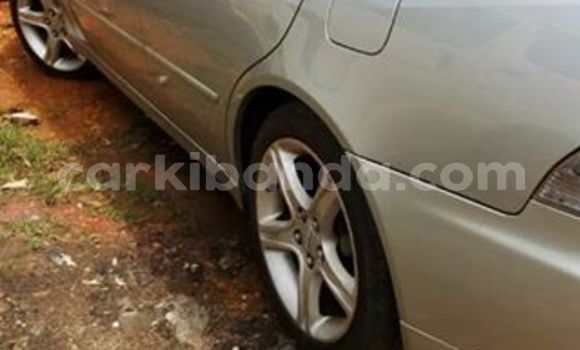 Gura Yakoze Toyota Altezza Silver Imodoka i Busia mu Uganda Gura Yakoze Toyota Altezza Silver Imodoka i Busia mu Uganda