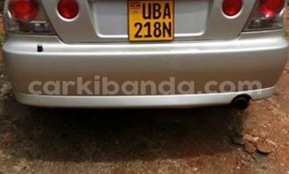 Gura Yakoze Toyota Altezza Silver Imodoka i Busia mu Uganda Gura Yakoze Toyota Altezza Silver Imodoka i Busia mu Uganda