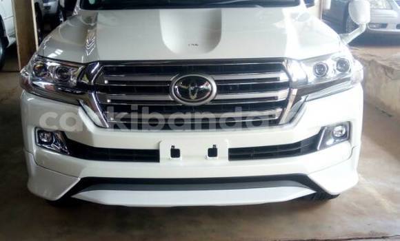 Buy Used Toyota Land Cruiser White Car in Kampala in Uganda Buy Used Toyota Land Cruiser White Car in Kampala in Uganda